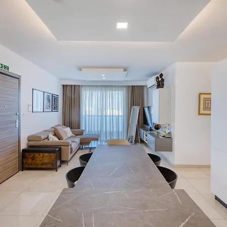 Apartment Beautiful 2br With Valley And Sea Views