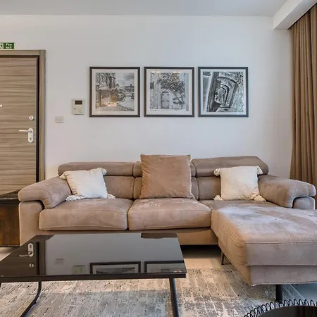 Apartment Beautiful 2br With Valley And Sea Views *