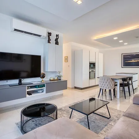 Beautiful 2br With Valley And Sea Views * San Ġwann
