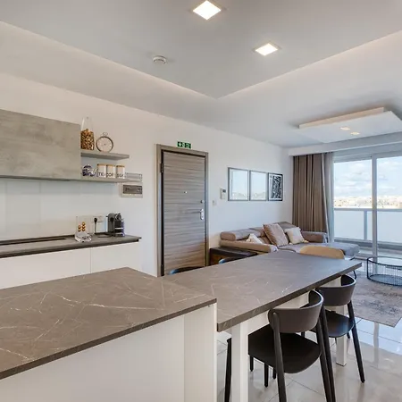 Beautiful 2br With Valley And Sea Views Apartment San Ġwann